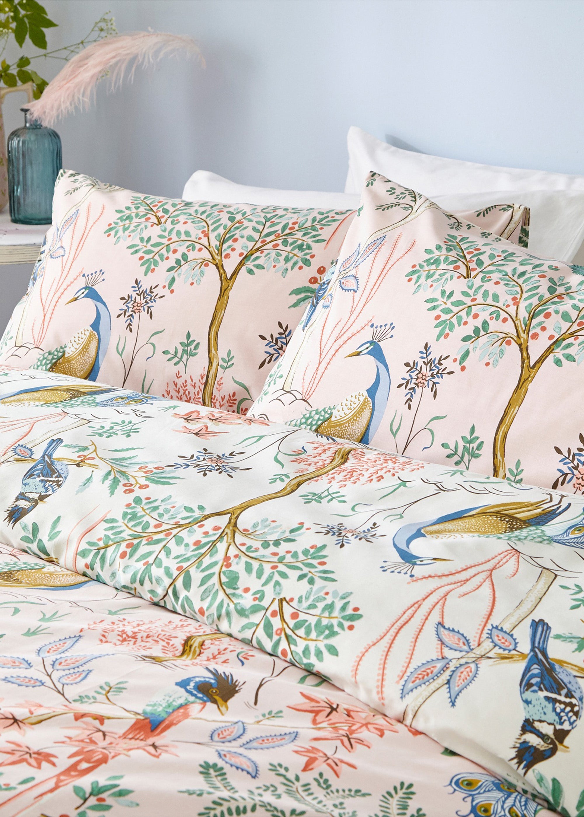 furn. Birds of Paradise Tropical Duvet Cover Set - Single Image 3